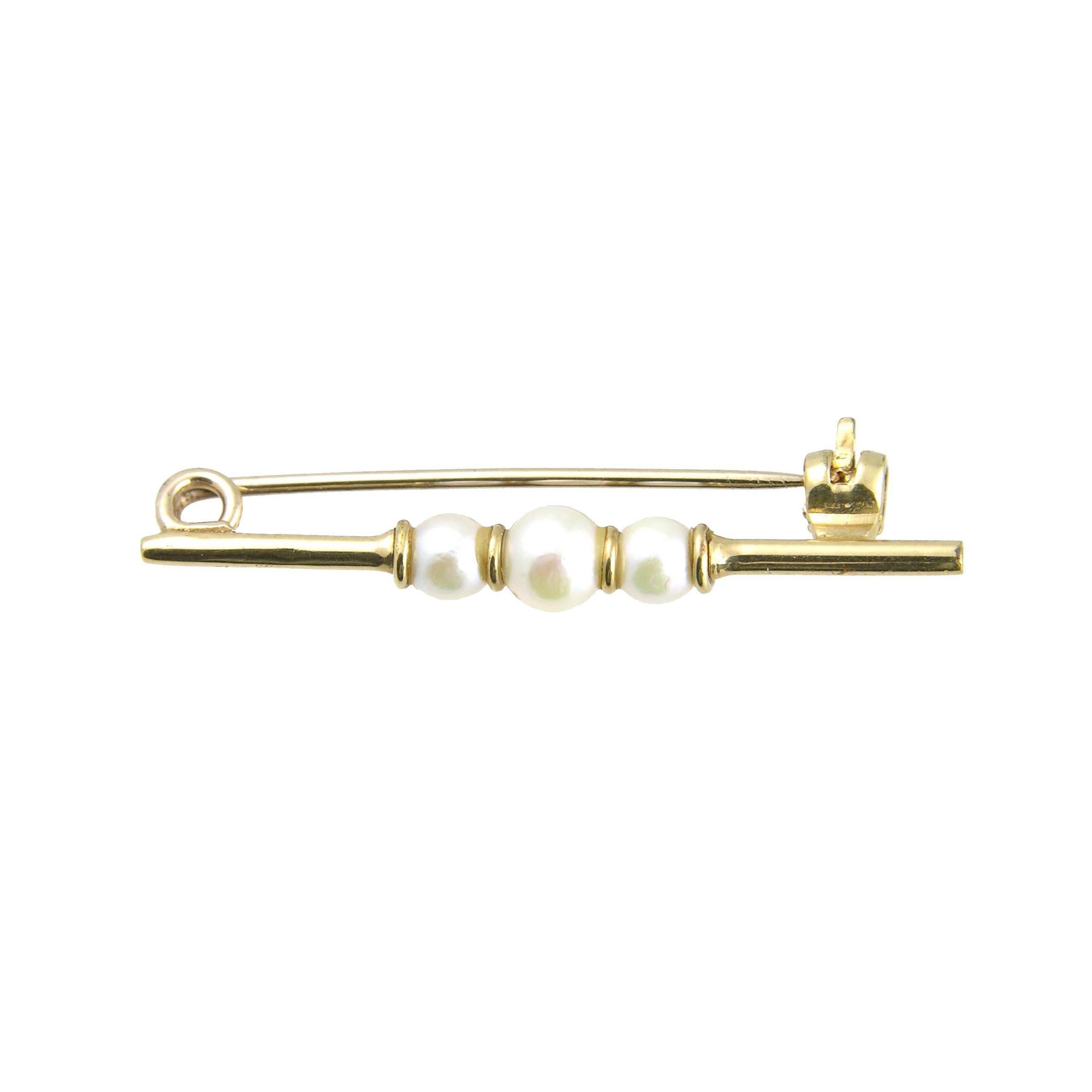 yellow-gold-hoop-and-heart-earring