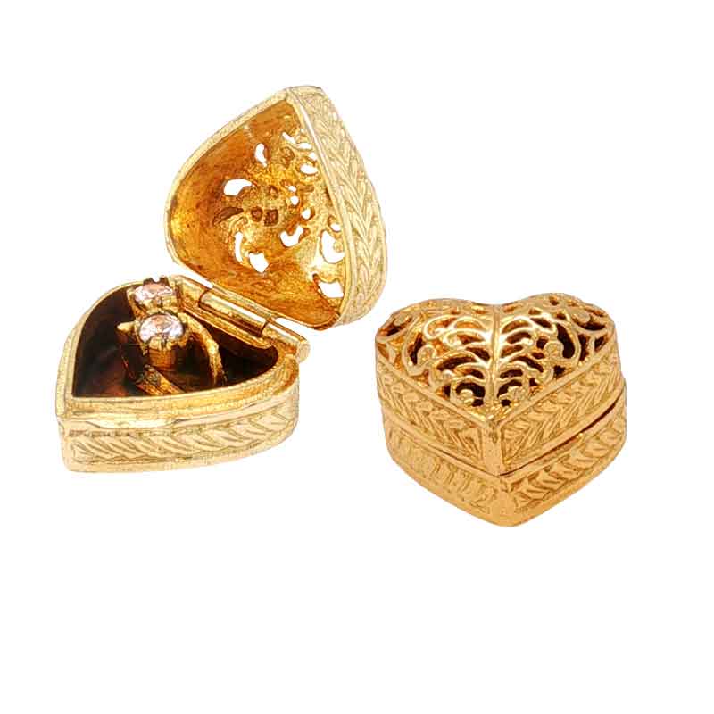 aa thornton Opening heart box charm showing ring