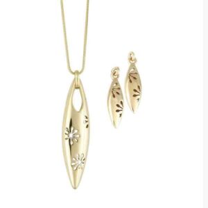 9ct yellow gold cut out flower pendant & earrings from AA Thornton Jewellers Kettering Northampton