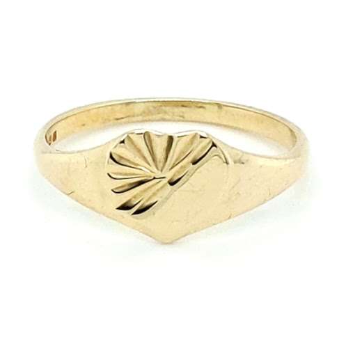 Pre Loved 9ct Gold Heart Signet Ring